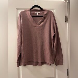Seven7 Women's V-Neck waffle Sweater in Mauve